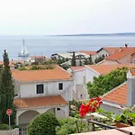 Apartments By The Sea Mandre, Pag - 523 Apartman