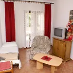 Apartman Apartments By The Sea Mandre, Pag - 523 *