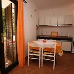 Apartman Apartments By The Sea Mandre, Pag - 523 *