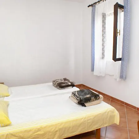 Apartments By The Sea Mandre, Pag - 523 *