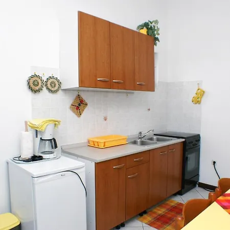 Apartments By The Sea Mandre, Pag - 523 Apartment *