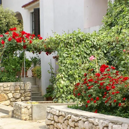 Apartments By The Sea Mandre, Pag - 523 *