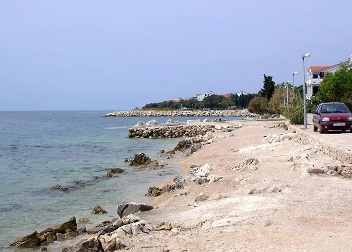 Apartments By The Sea Mandre, Pag - 523 Apartment Kolan