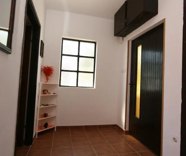 Apartments By The Sea Mandre, Pag - 523 Apartment *